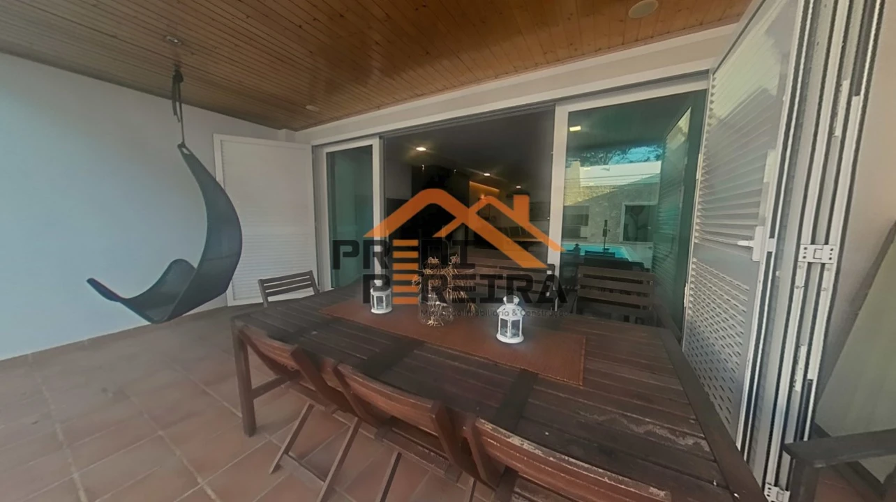 Moradia T5 para Venda em Ramada e Caneças Foto 17