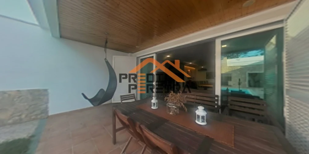 Moradia T5 para Venda em Ramada e Caneças Foto 18