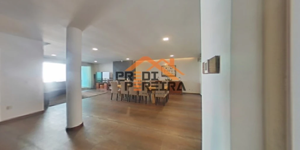 Moradia T5 para Venda em Ramada e Caneças Foto 8