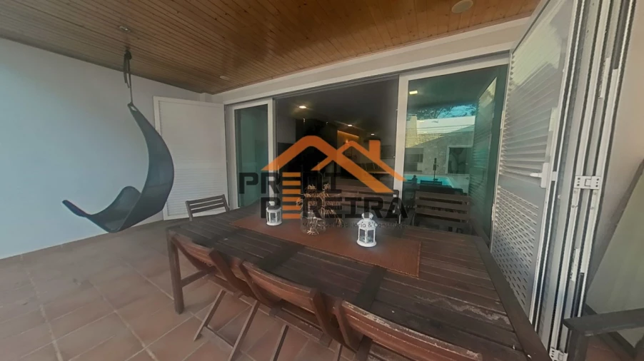 Moradia T5 para Venda em Ramada e Caneças Foto 16