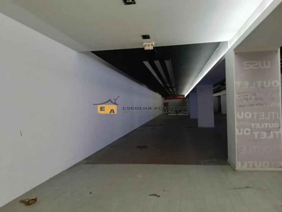 Loja para Arrendamento em Castêlo da Maia Foto 4