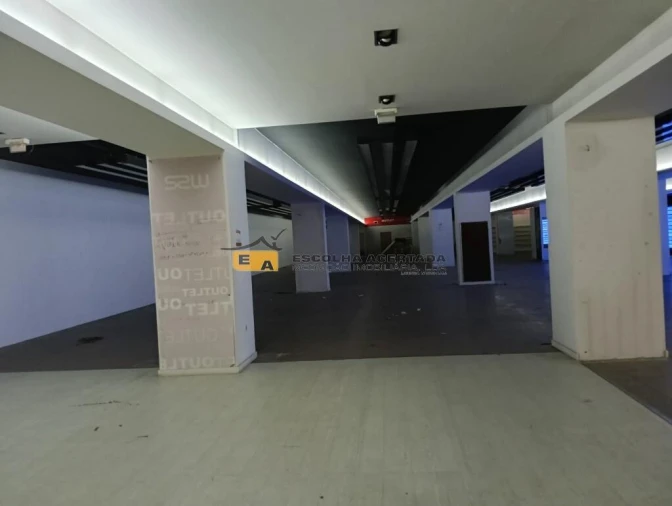 Loja para Arrendamento em Castêlo da Maia Foto 3