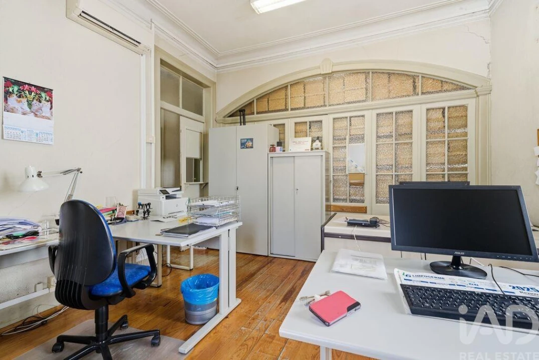 Prédio para Venda em Santa Maria Maior Foto 15