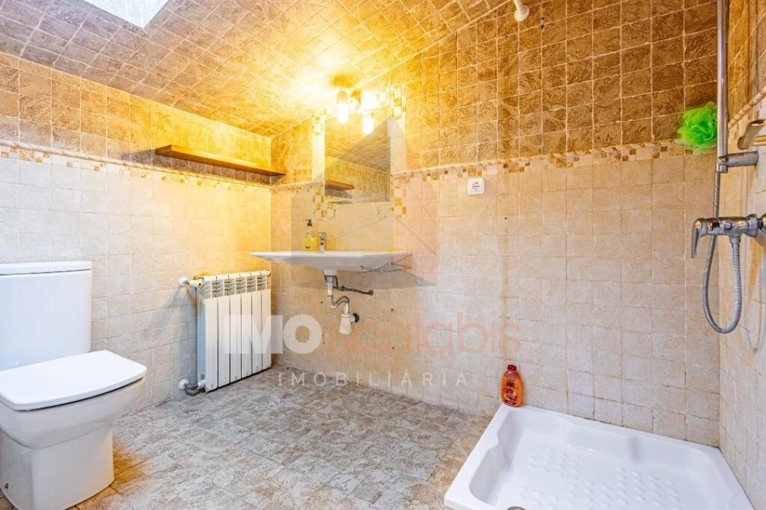 Moradia T5 para Venda em Alpiarça Foto 79