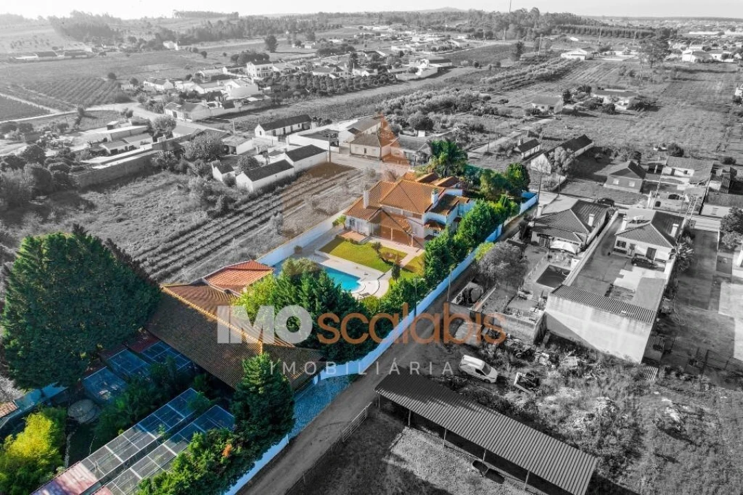 Moradia T5 para Venda em Alpiarça Foto 11