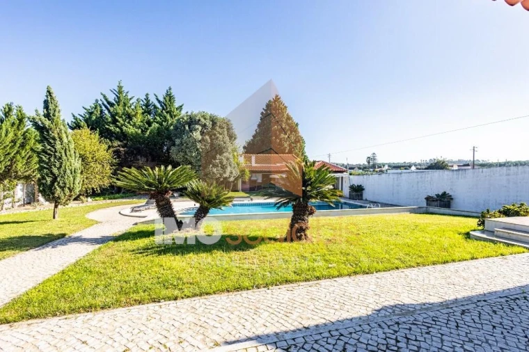 Moradia T5 para Venda em Alpiarça Foto 82