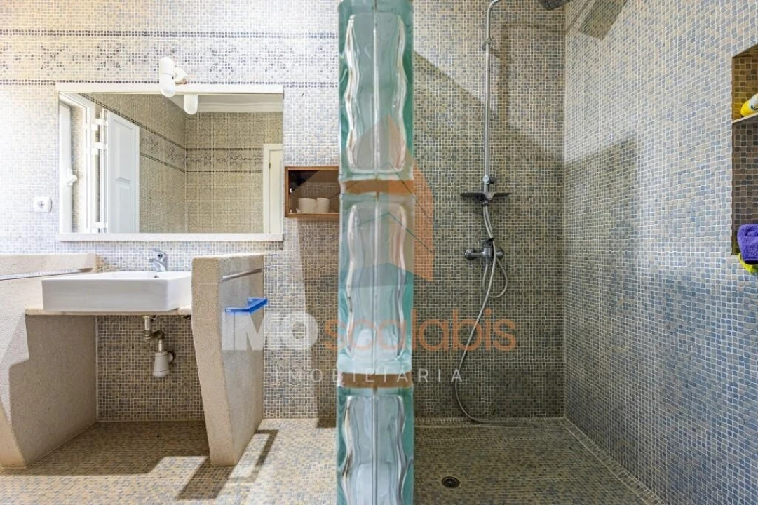 Moradia T5 para Venda em Alpiarça Foto 52