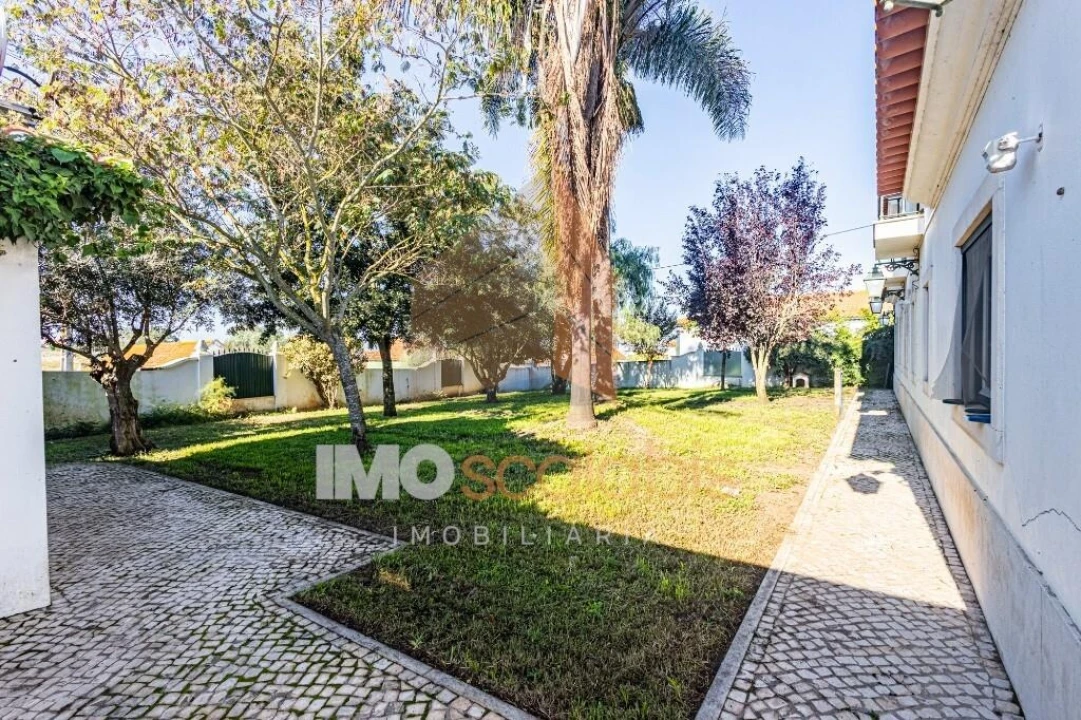 Moradia T5 para Venda em Alpiarça Foto 123