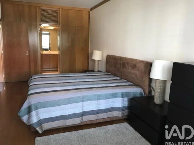 Apartamento T3 para Arrendamento em Campo de Ourique Foto 8