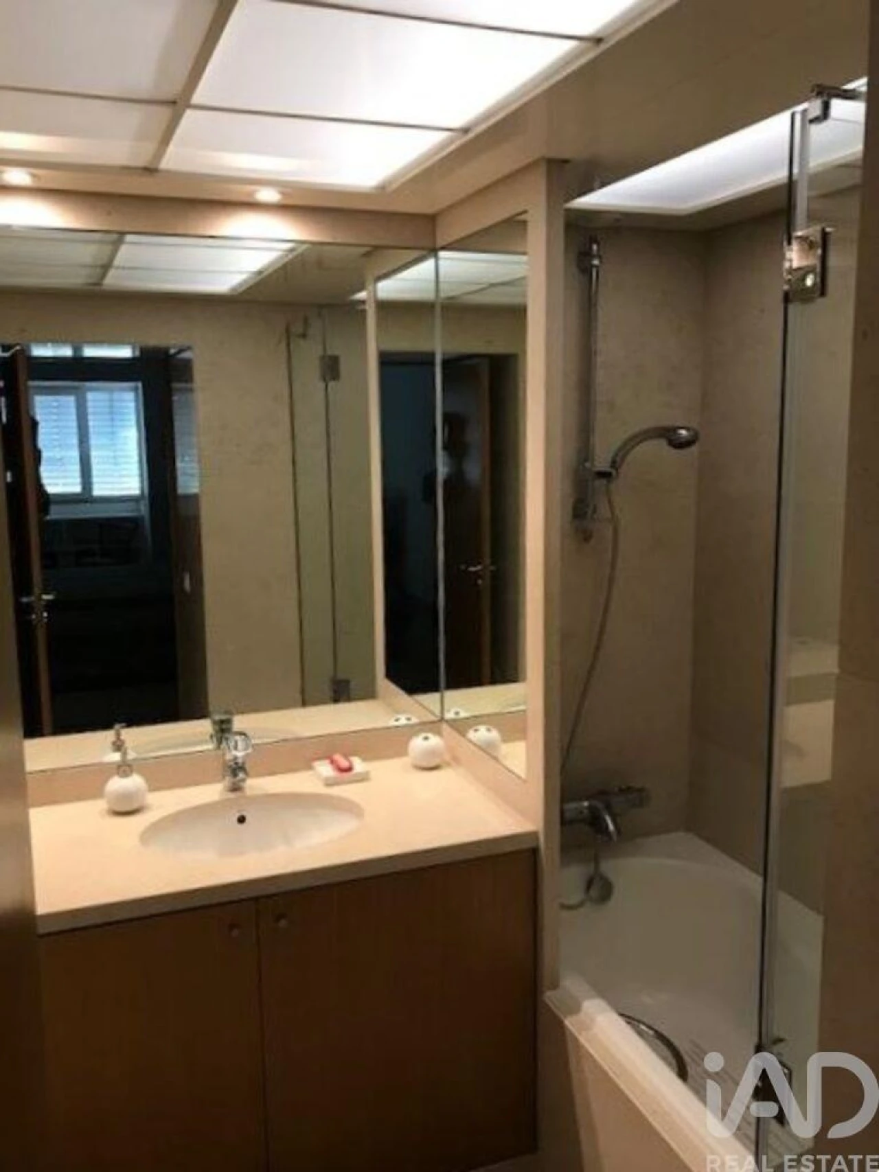 Apartamento T3 para Arrendamento em Campo de Ourique Foto 9