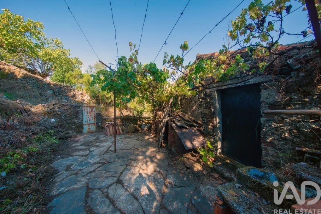 Moradia T3 para Venda em Lousã e Vilarinho Foto 21