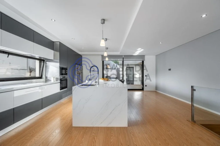 Moradia T3 para Venda em Custóias, Leça do Balio e Guifões Foto 12