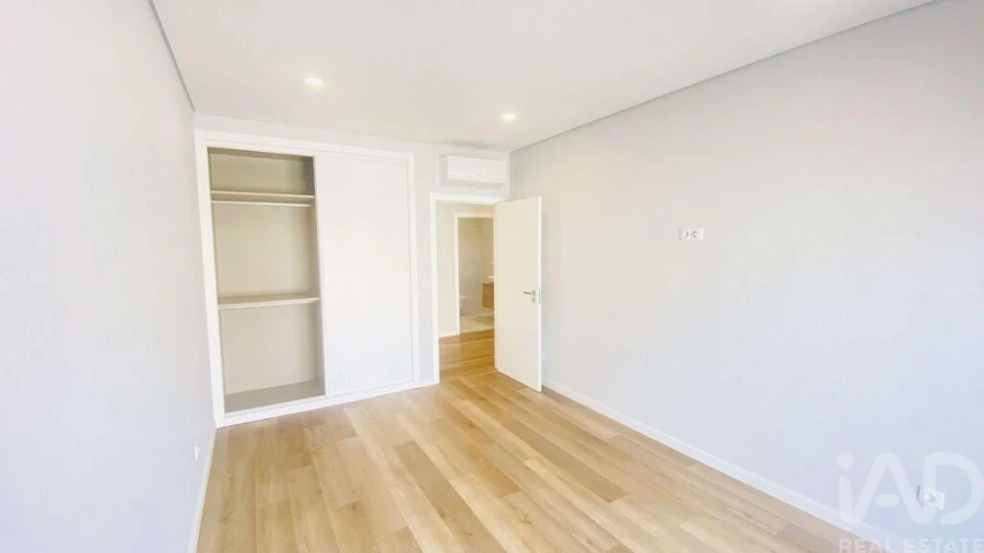 Moradia T5 para Venda em Santo Isidoro Foto 22