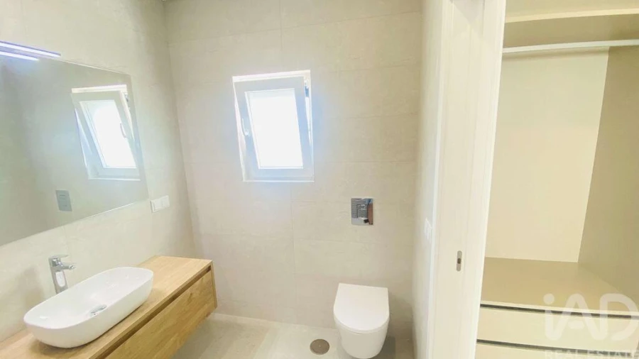 Moradia T5 para Venda em Santo Isidoro Foto 20