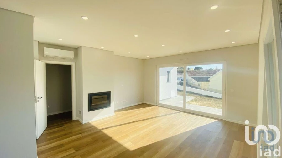 Moradia T5 para Venda em Santo Isidoro Foto 8