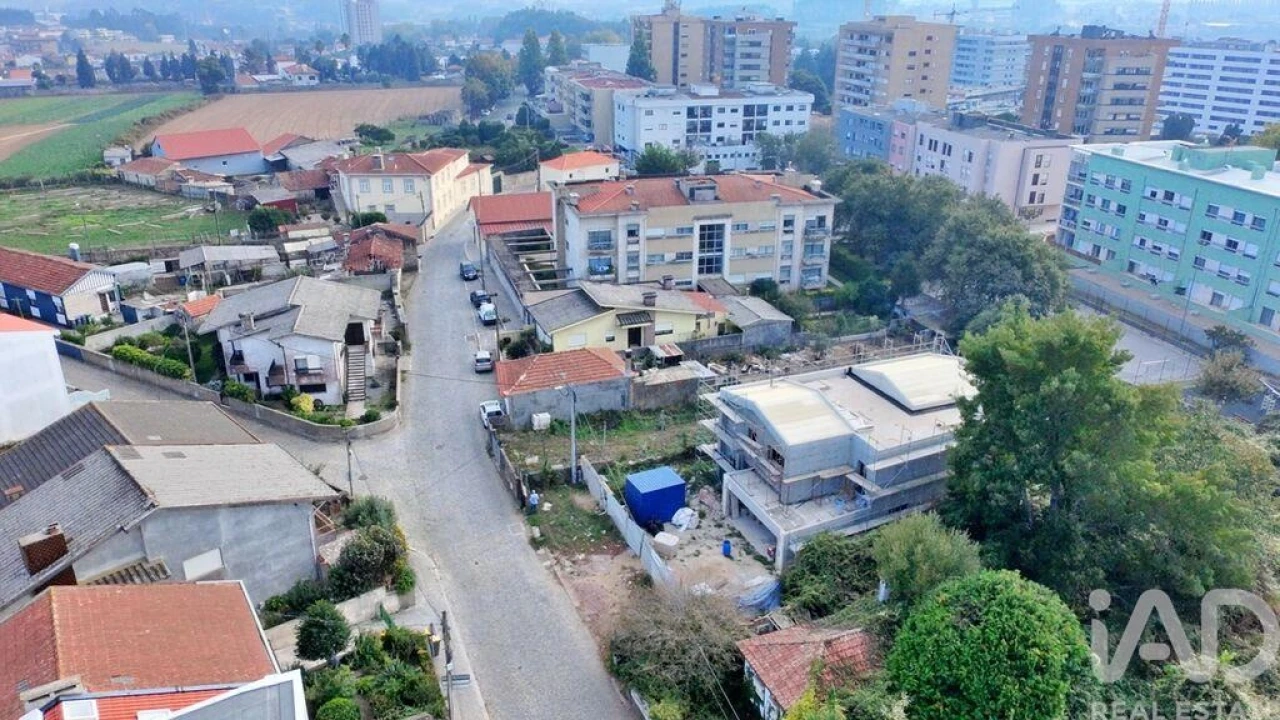 Terreno para Venda em Moreira Foto 10
