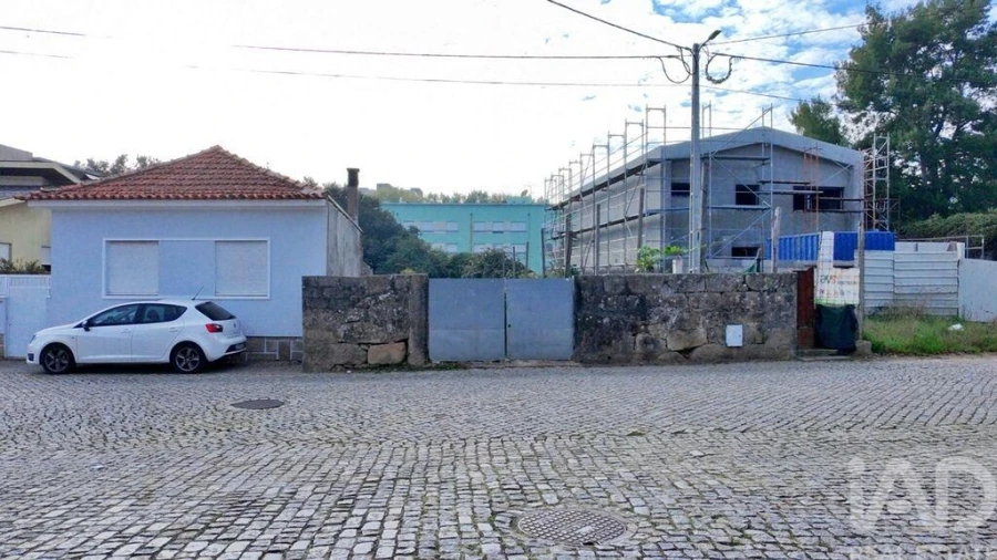 Terreno para Venda em Moreira Foto 3