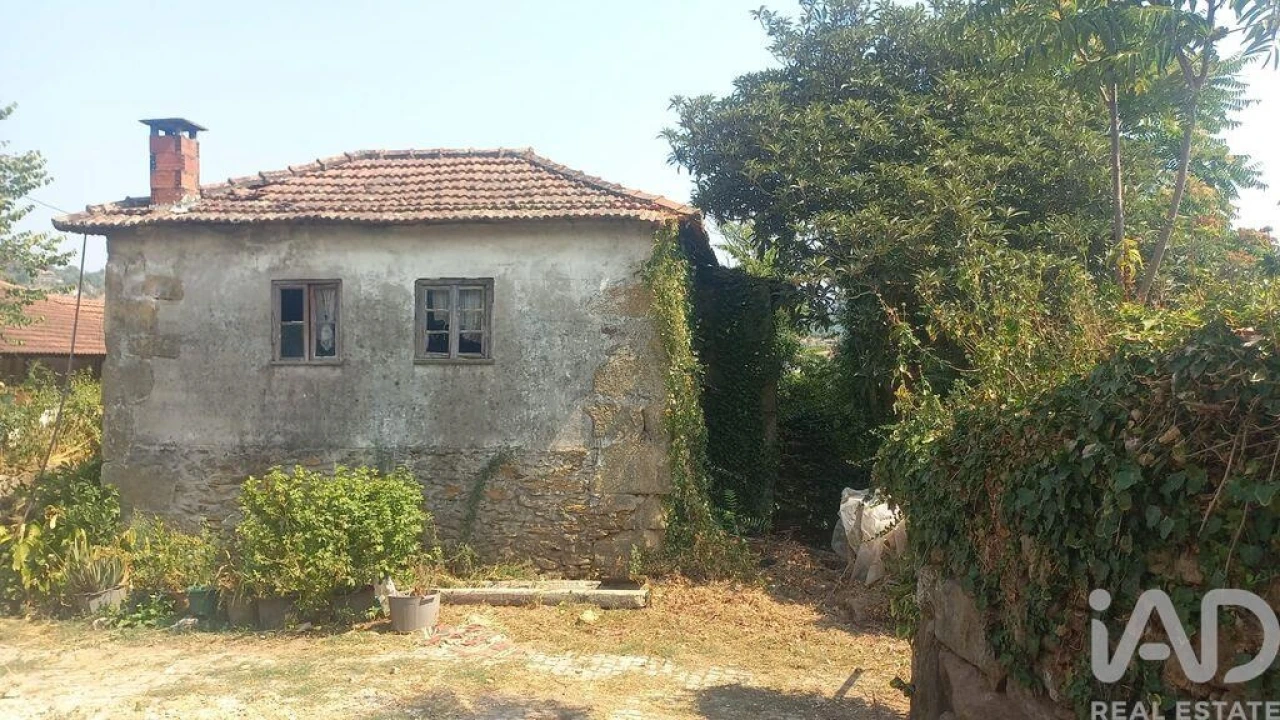 Moradia T4 para Venda em Arco de Baúlhe e Vila Nune Foto 17