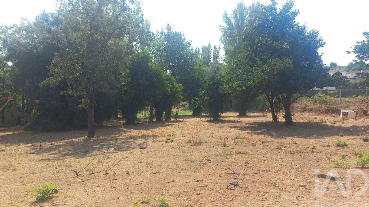 Moradia T4 para Venda em Arco de Baúlhe e Vila Nune Foto 18