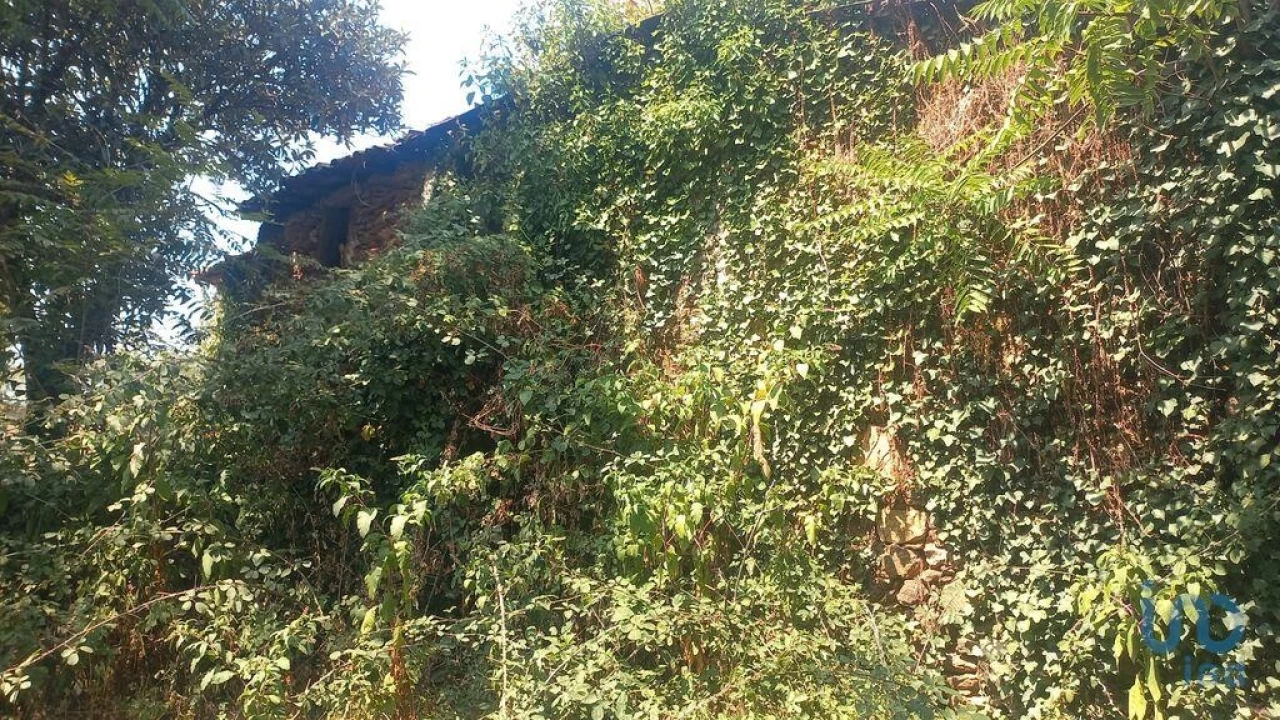 Moradia T4 para Venda em Arco de Baúlhe e Vila Nune Foto 10