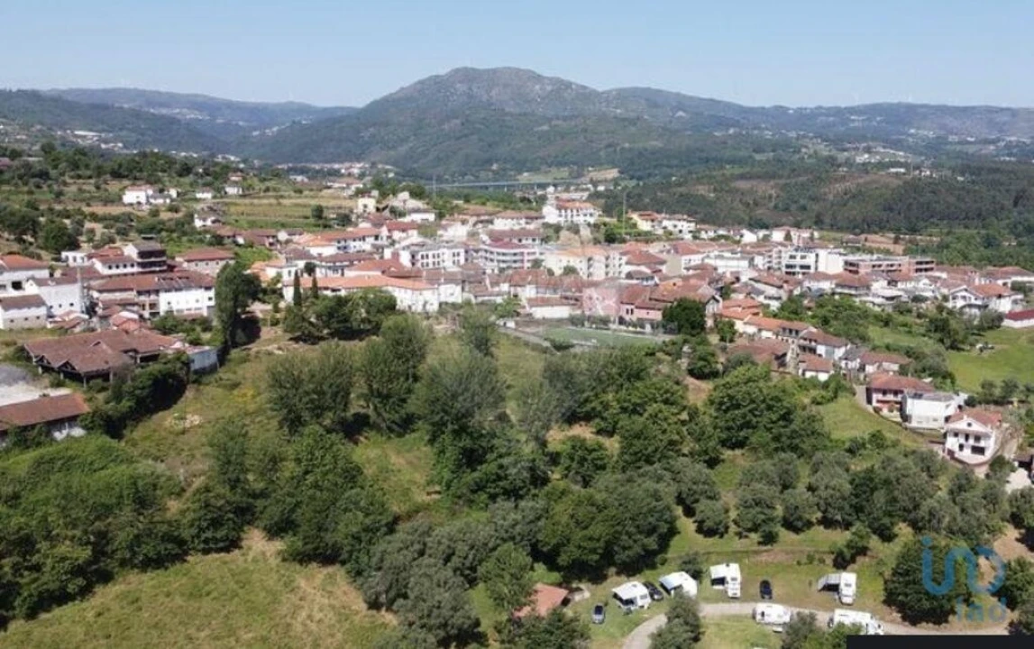 Moradia T4 para Venda em Arco de Baúlhe e Vila Nune Foto 9