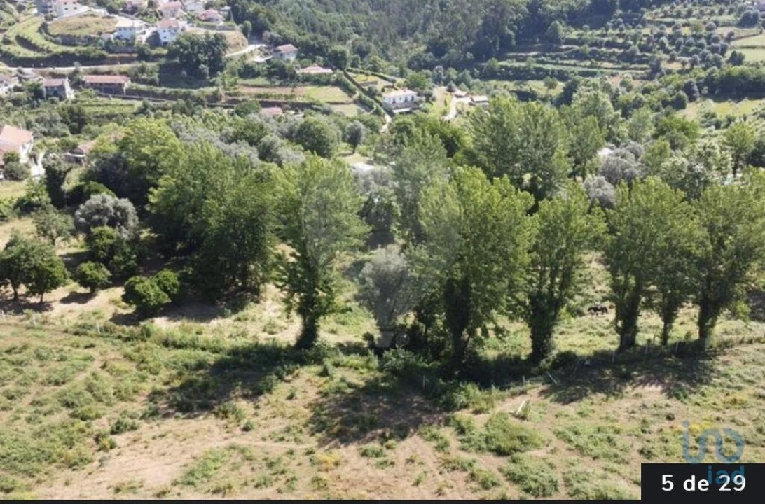 Moradia T4 para Venda em Arco de Baúlhe e Vila Nune Foto 8