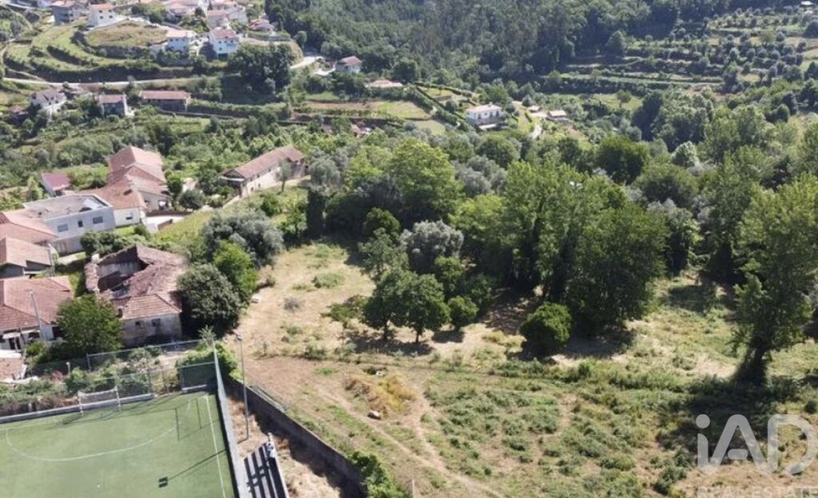 Moradia T4 para Venda em Arco de Baúlhe e Vila Nune Foto 21