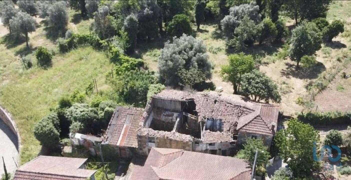 Moradia T4 para Venda em Arco de Baúlhe e Vila Nune Foto 4