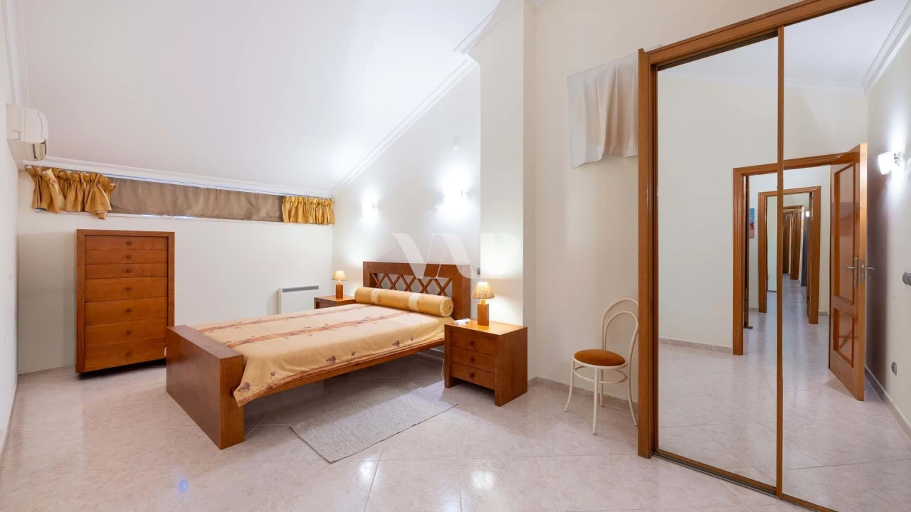 Apartamento T3 para Venda em Quarteira Foto 19