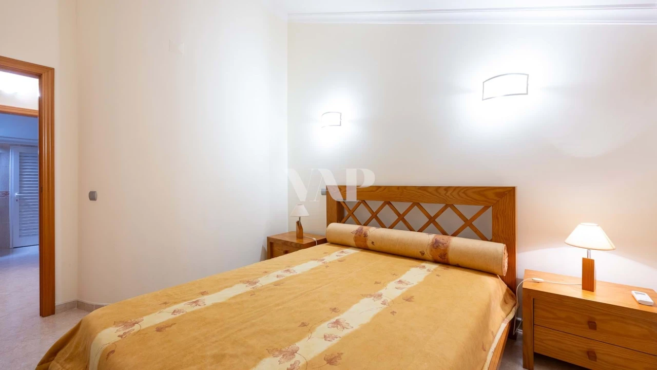 Apartamento T3 para Venda em Quarteira Foto 24