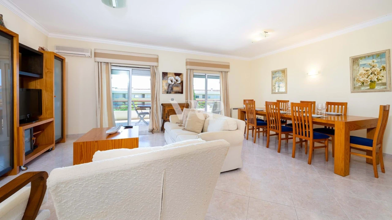 Apartamento T3 para Venda em Quarteira Foto 2
