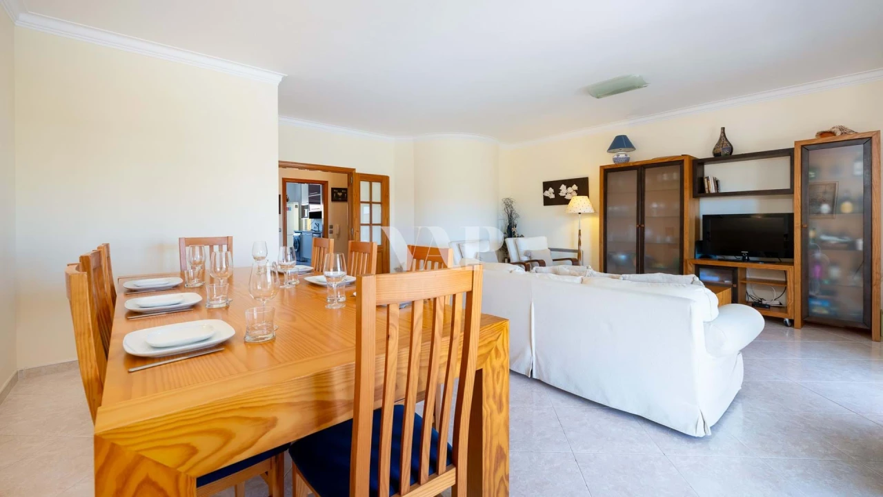 Apartamento T3 para Venda em Quarteira Foto 8