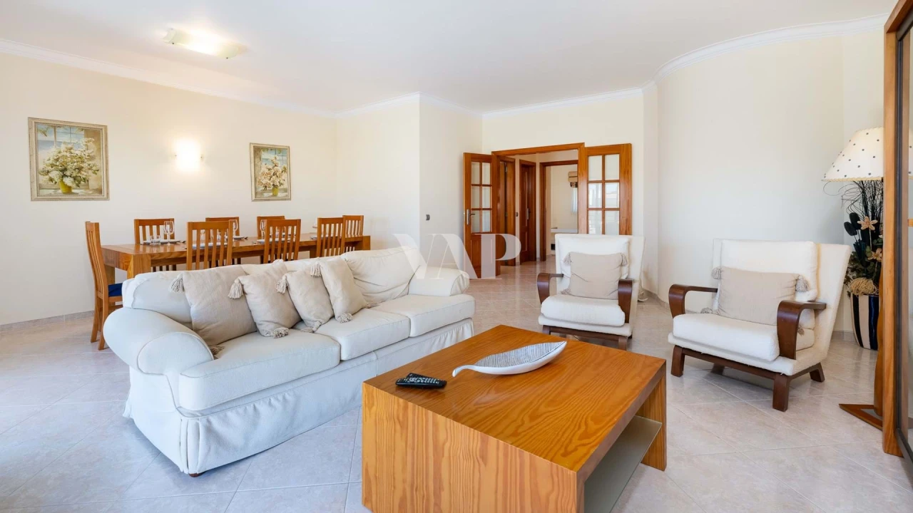 Apartamento T3 para Venda em Quarteira Foto 6