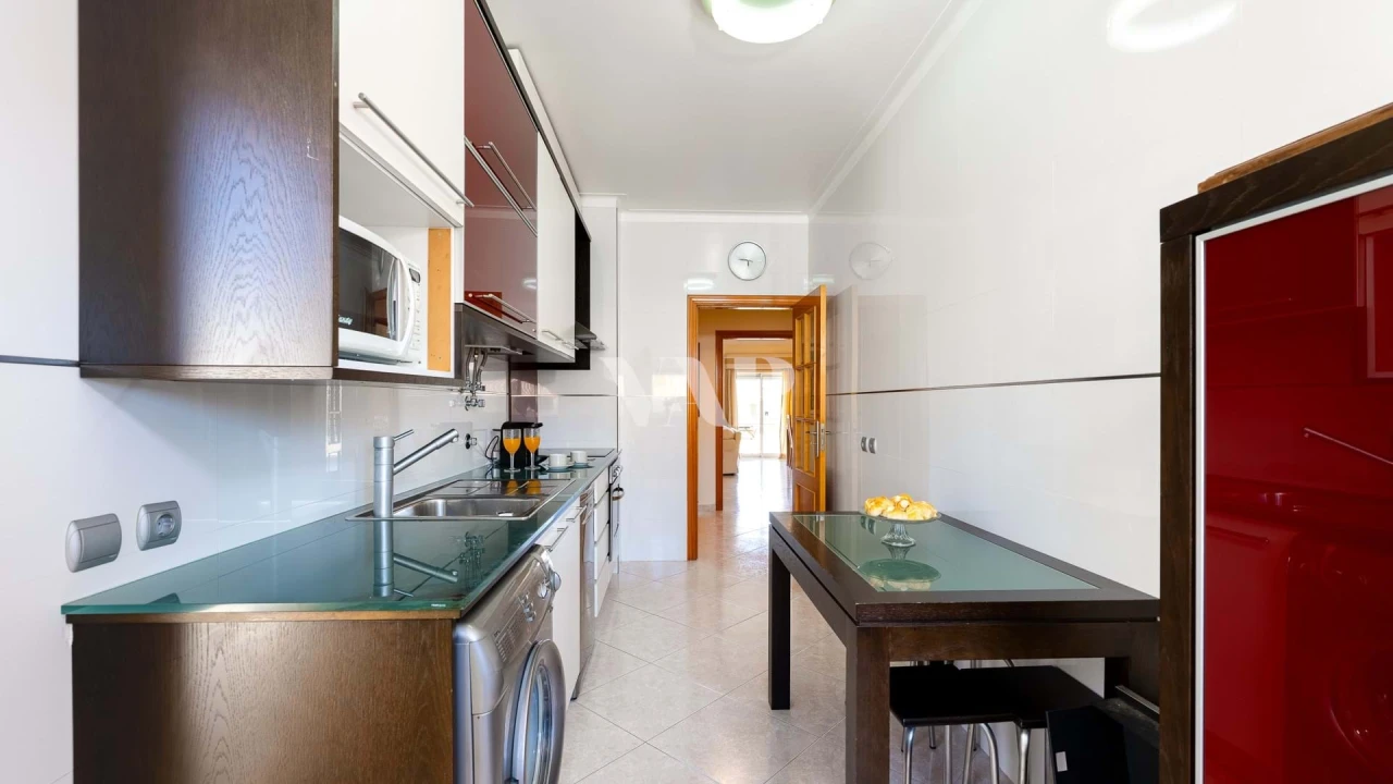 Apartamento T3 para Venda em Quarteira Foto 13