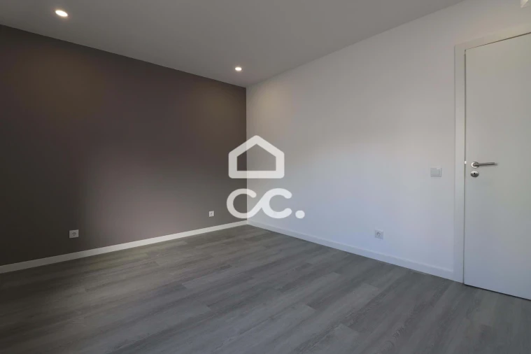 Apartamento T2 para Venda em Santa Clara e Castelo Viegas Foto 7