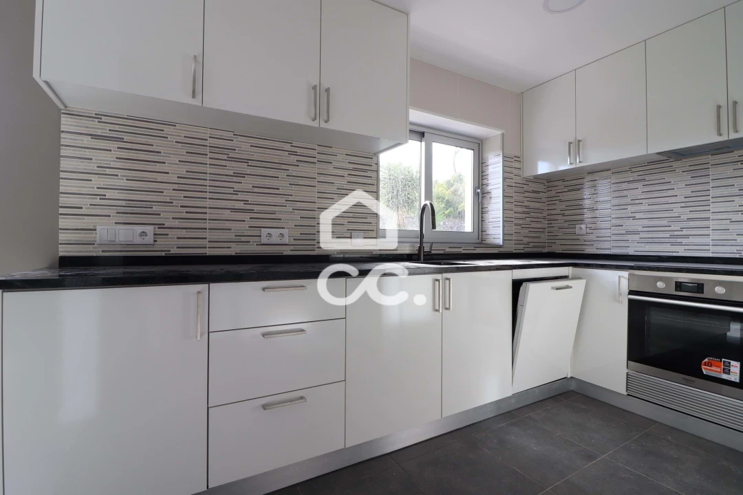 Apartamento T2 para Venda em Santa Clara e Castelo Viegas Foto 2