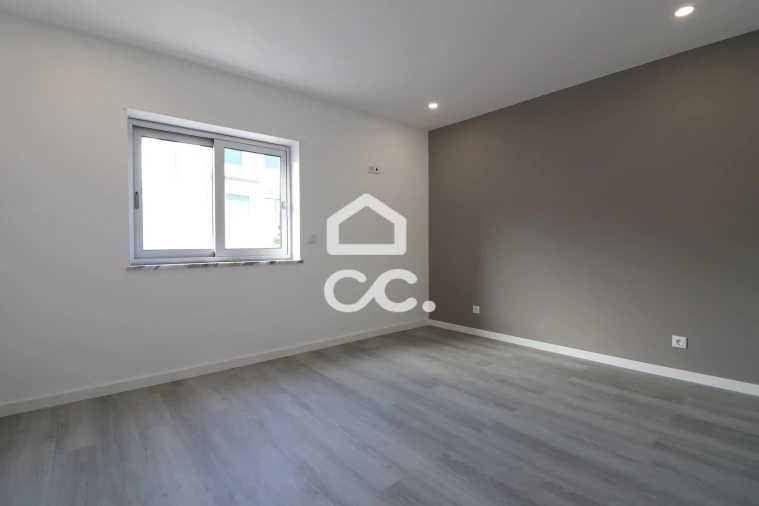 Apartamento T2 para Venda em Santa Clara e Castelo Viegas Foto 9