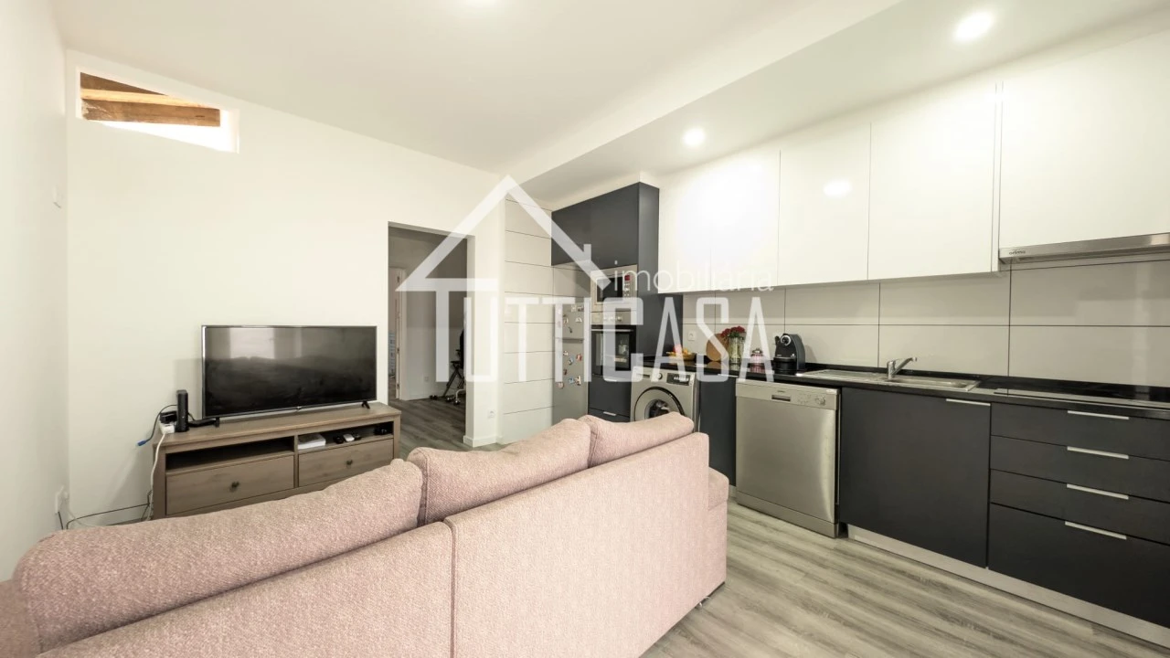 Moradia T1 para Venda em Santo Quintino Foto 4