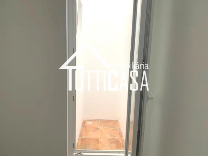 Moradia T1 para Venda em Santo Quintino Foto 12