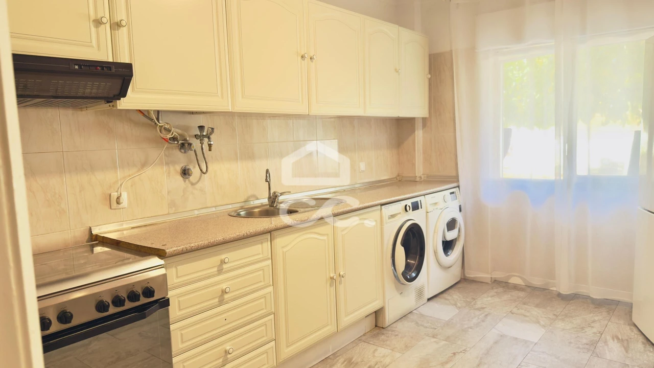 Apartamento T2 para Venda em Pinhal Novo Foto 1