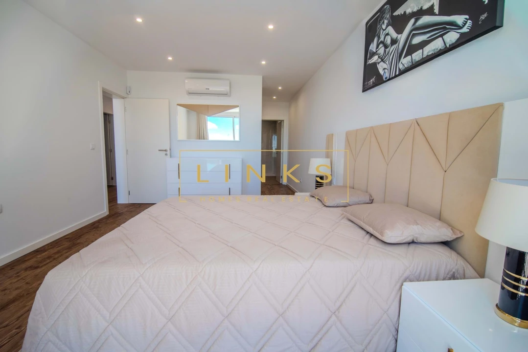 Moradia T4 para Venda em Machico Foto 34