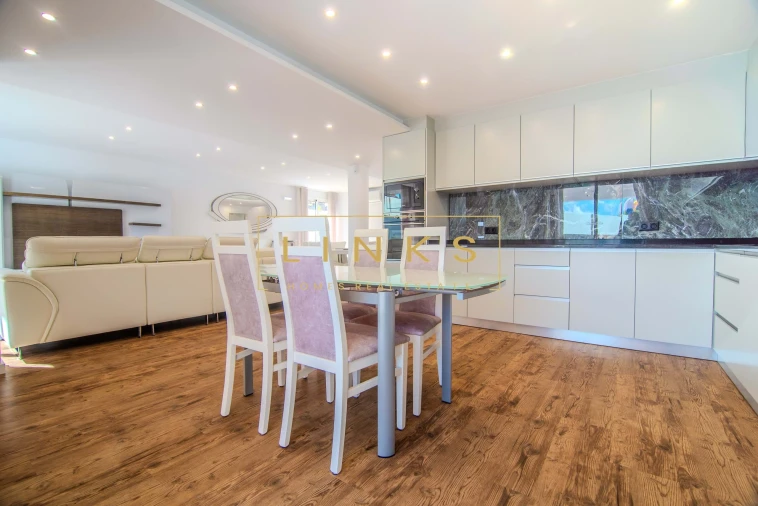 Moradia T4 para Venda em Machico Foto 9