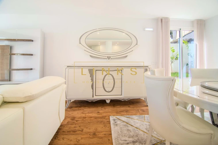 Moradia T4 para Venda em Machico Foto 18