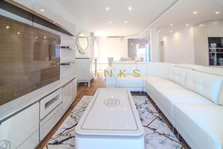 Moradia T4 para Venda em Machico Foto 16