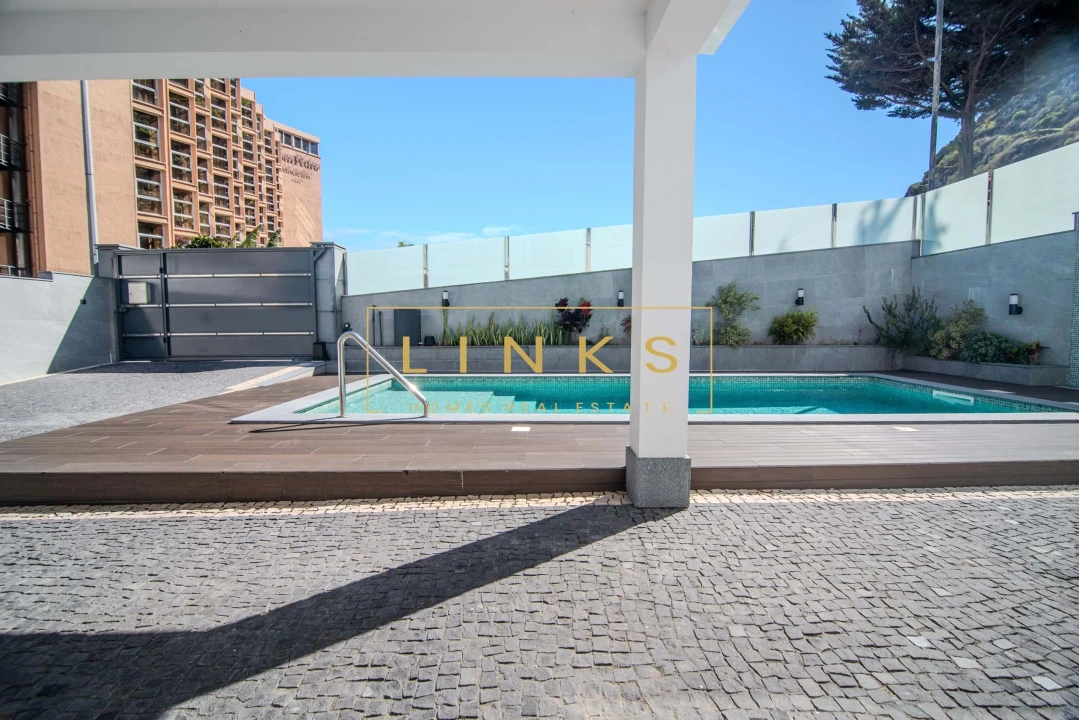 Moradia T4 para Venda em Machico Foto 5