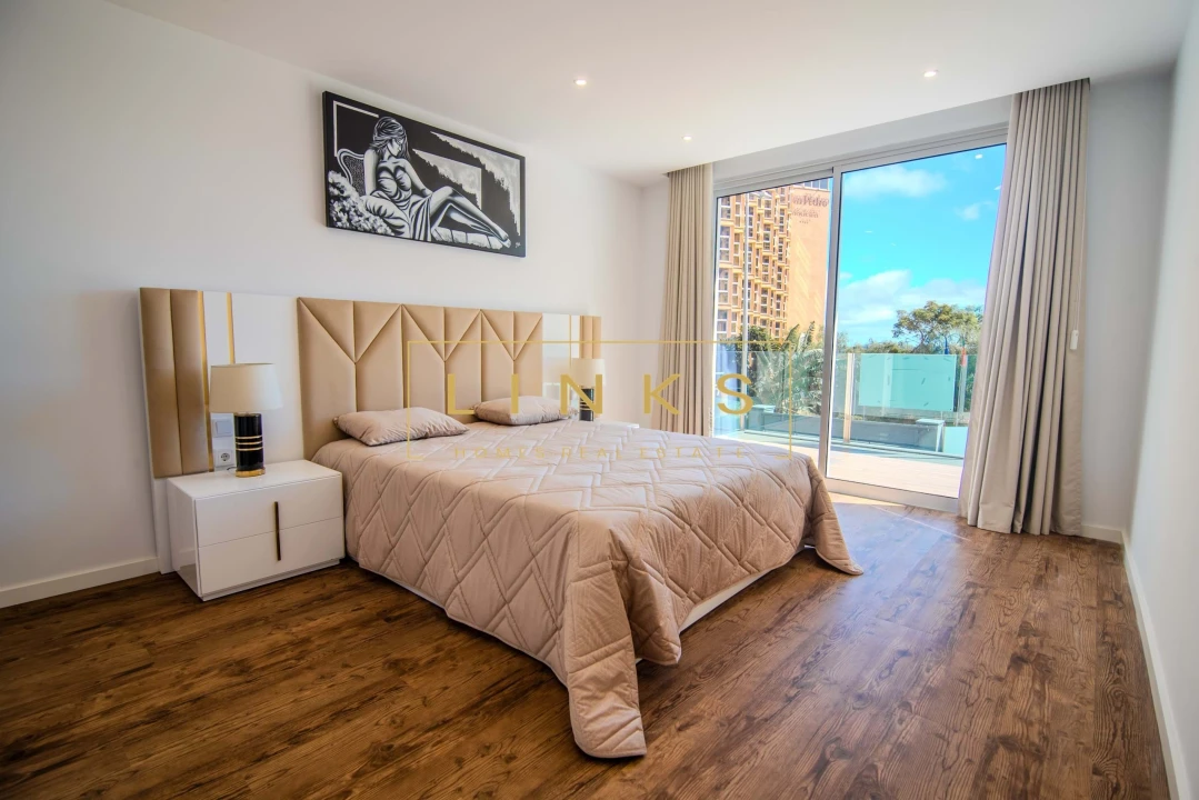 Moradia T4 para Venda em Machico Foto 31