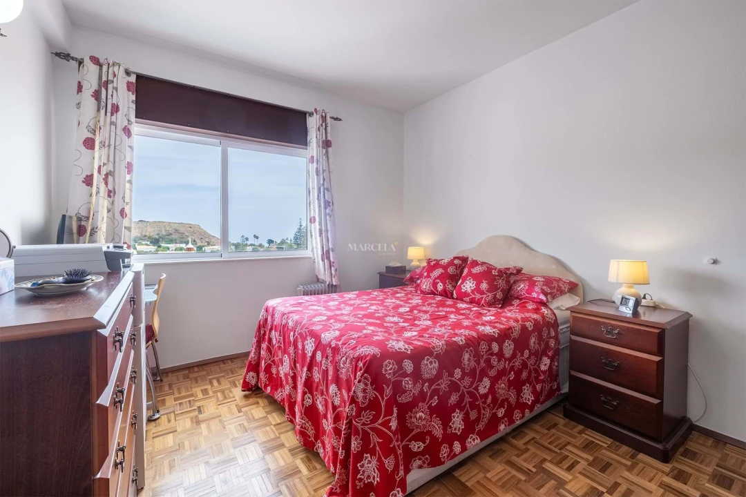 Apartamento T1 para Venda em Luz Foto 16