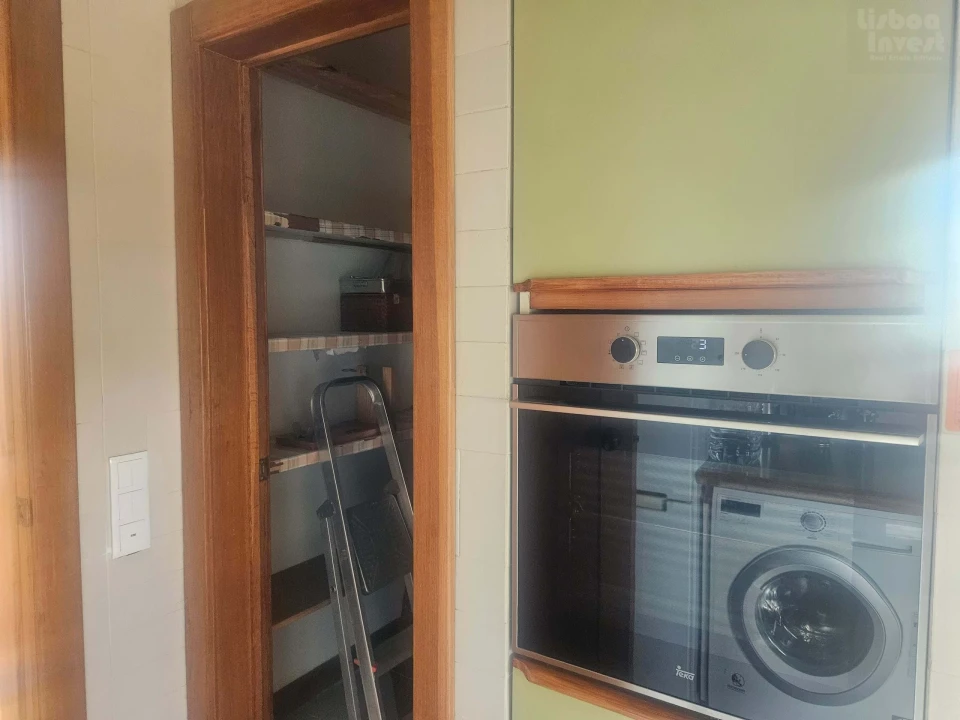 Apartamento T3 para Arrendamento em Avenidas Novas Foto 11