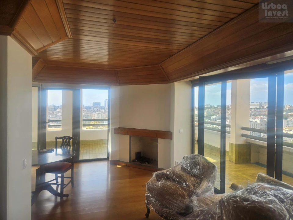 Apartamento T3 para Arrendamento em Avenidas Novas Foto 15