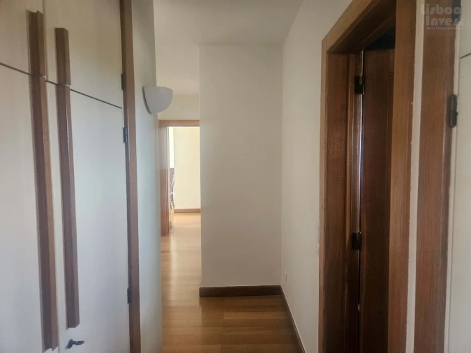 Apartamento T3 para Arrendamento em Avenidas Novas Foto 22